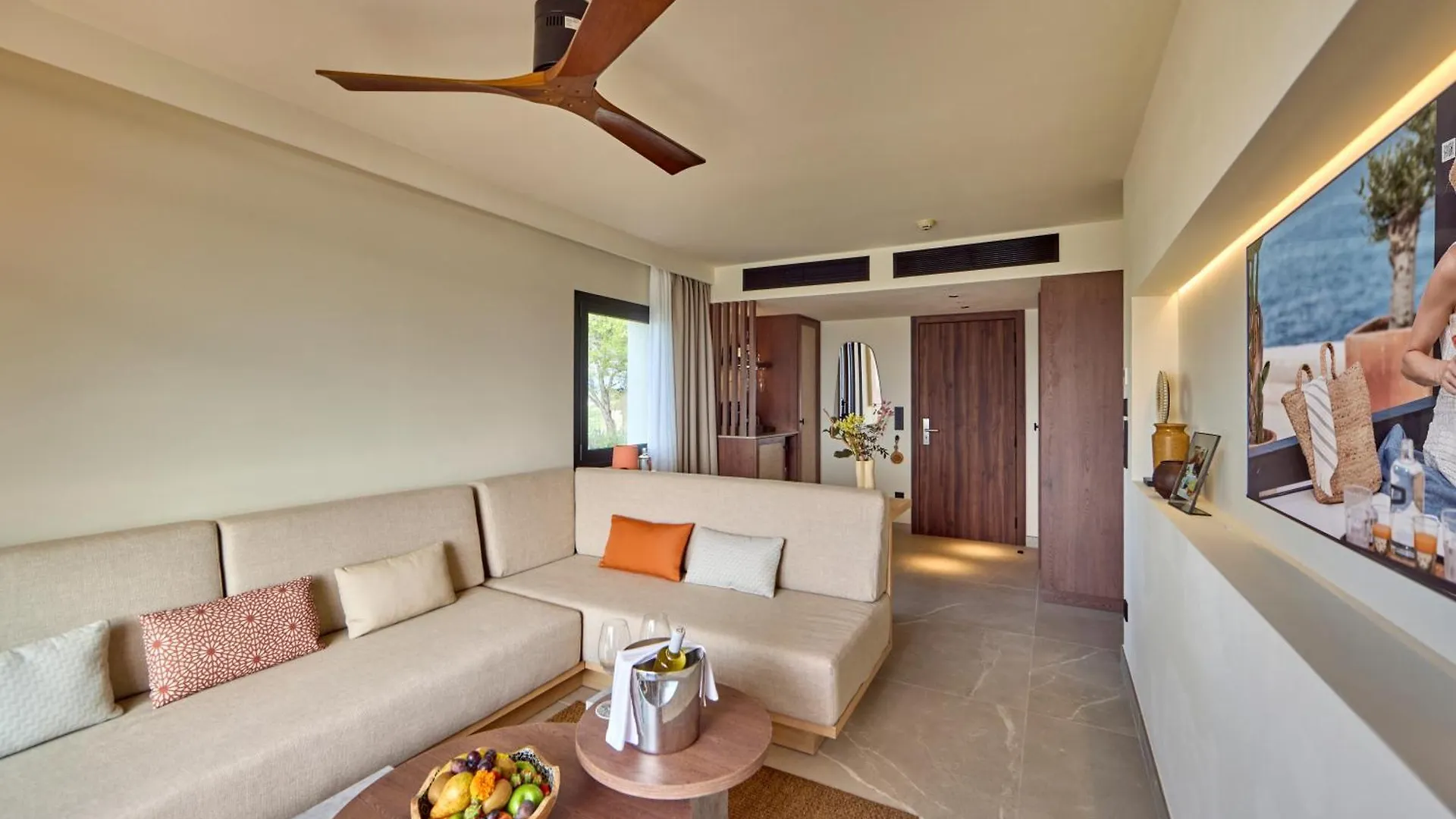 Purobeach Resort Santa Ponsa 5*,
